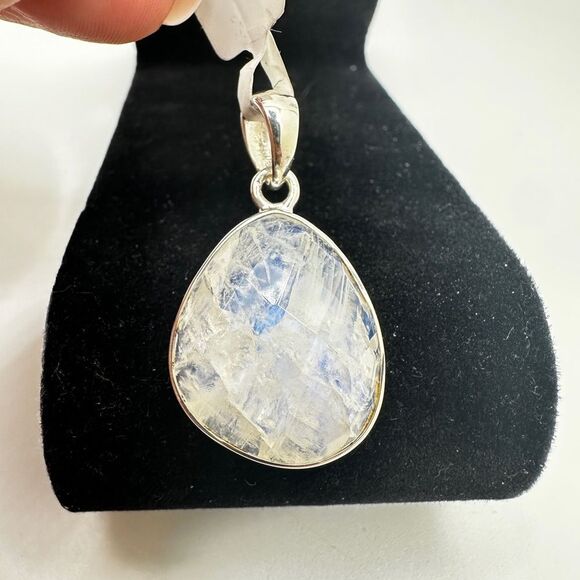 NWT 18x21mm faceted Moonstone pear shaped, in solid sterling silver pendant! - Picture 5 of 10